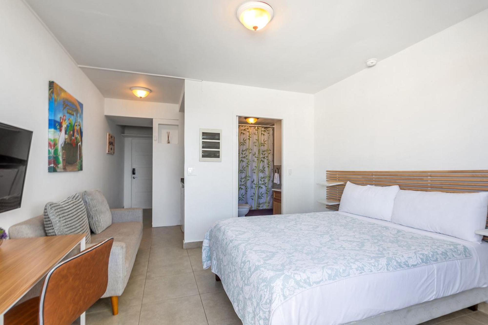 Maho Beach House - Petite Studio - Beach Access Экстерьер фото