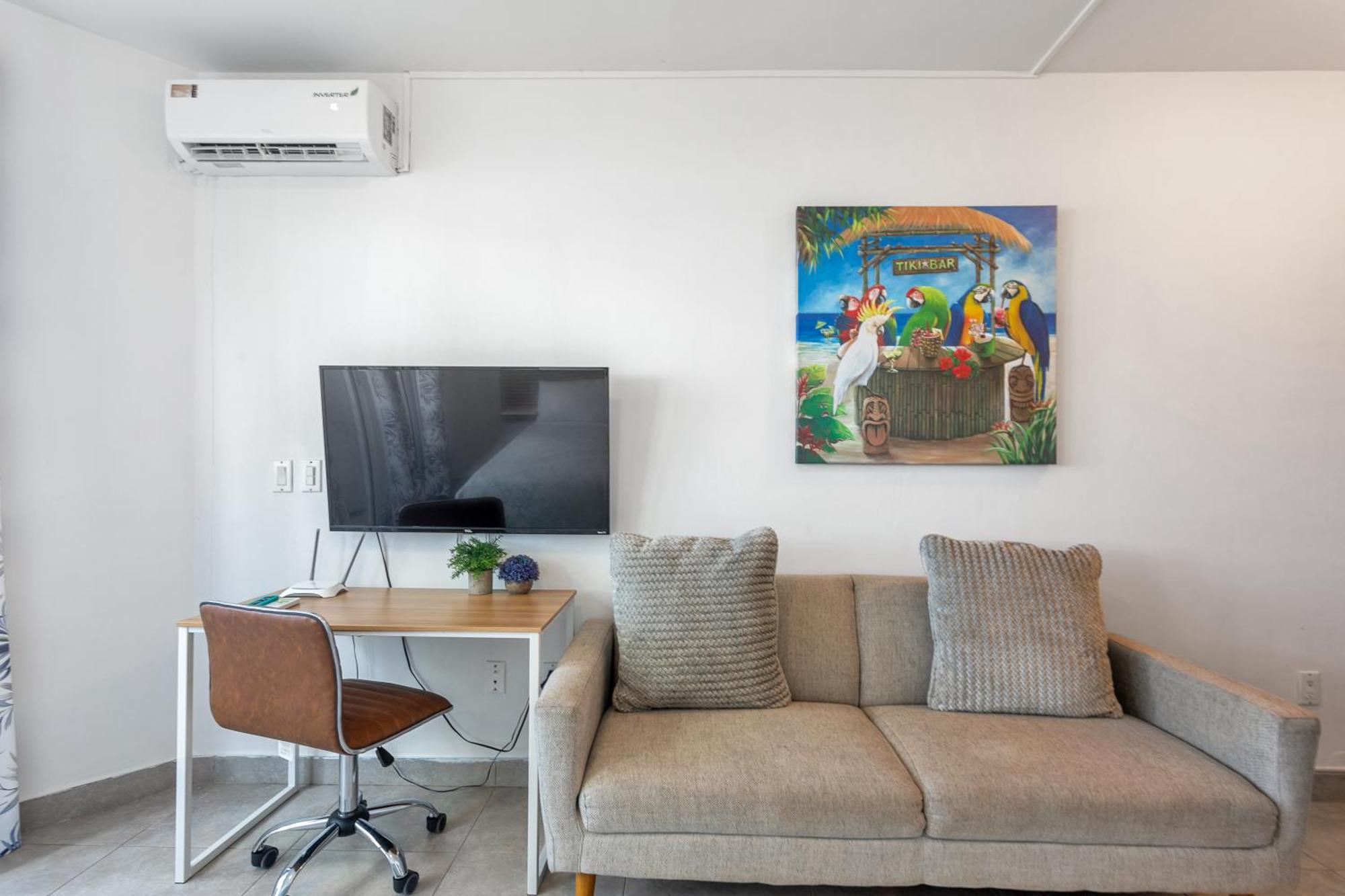 Maho Beach House - Petite Studio - Beach Access Экстерьер фото