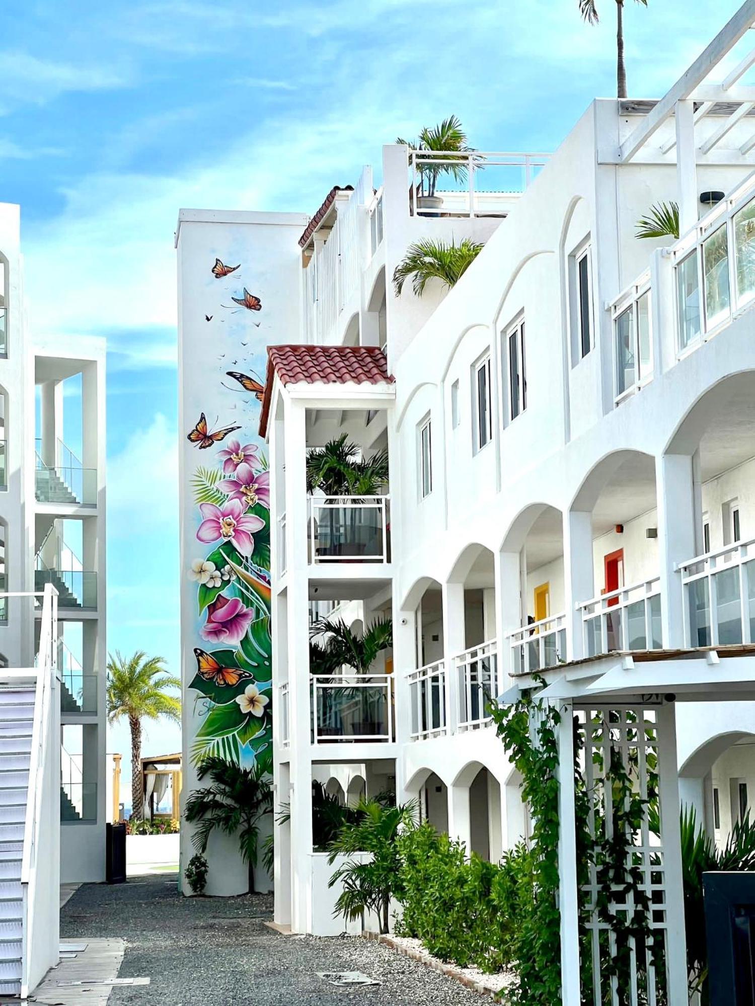 Maho Beach House - Petite Studio - Beach Access Экстерьер фото
